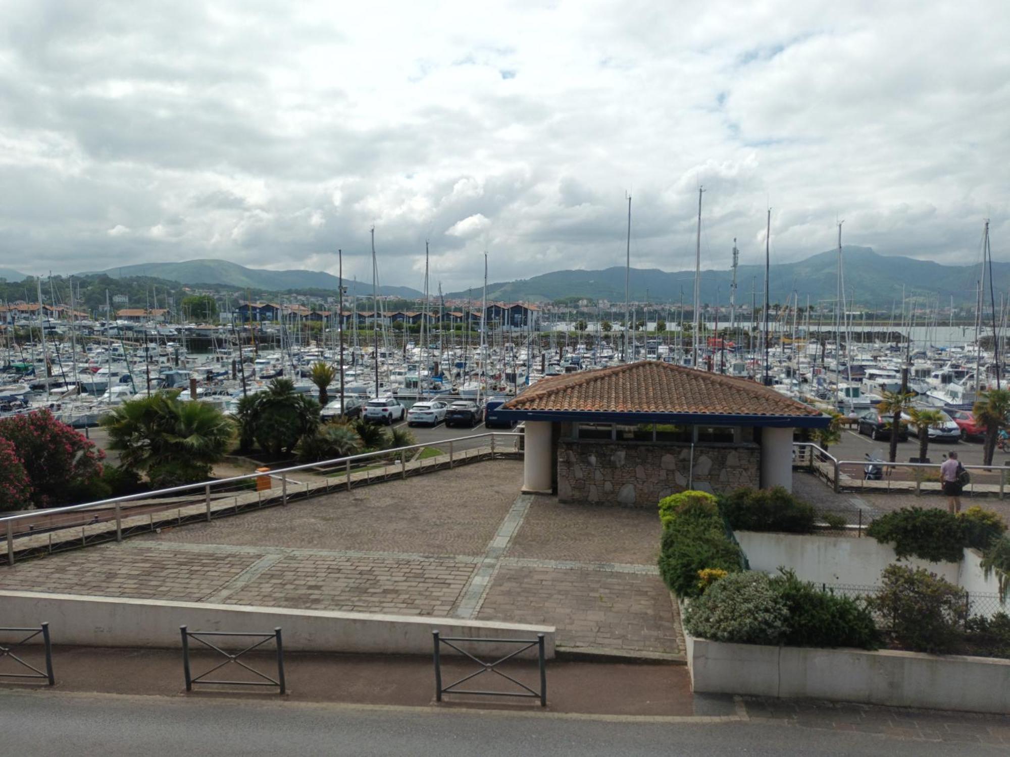 Spacieux T2 A Hendaye Avec Parking A Deux Pas De La Plage - Fr-1-239-794 Dış mekan fotoğraf